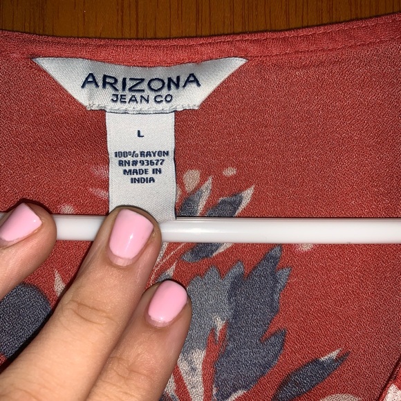Arizona floral top - Picture 2 of 3